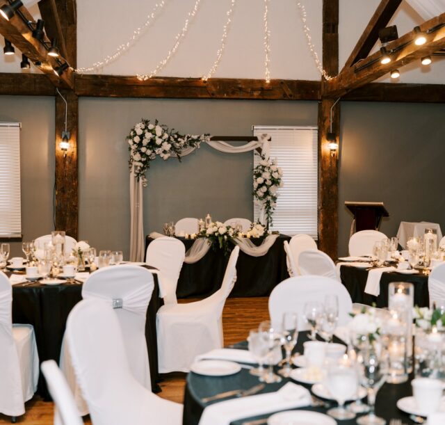 Elmhurst_Inn-wedding-Ashlee_Ellison