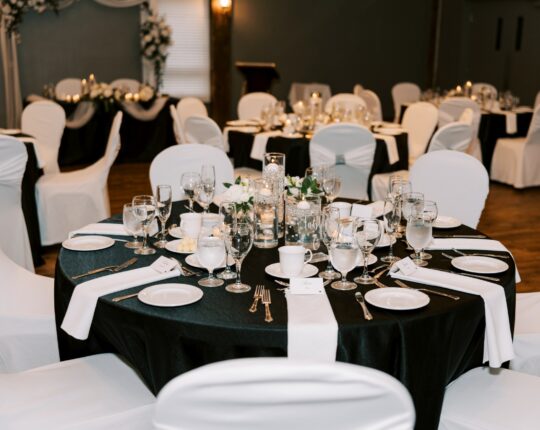 Elmhurst_Inn-wedding_Ashlee_Ellison