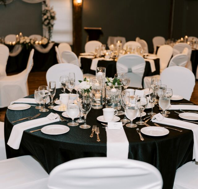 Elmhurst_Inn-wedding_Ashlee_Ellison