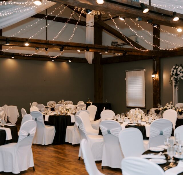 Elmhurst_Inn-wedding-Ashlee_Ellison